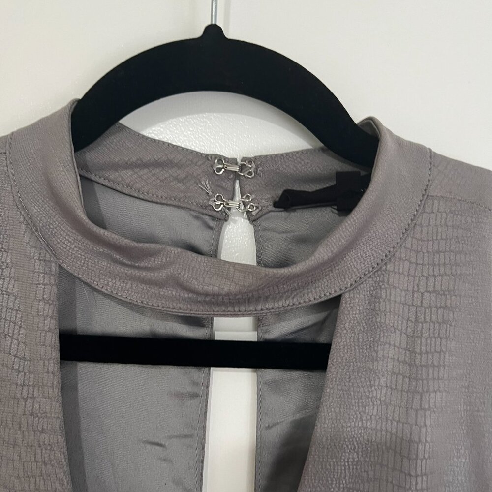 Olivaceous Gray Snake Print Halter Top - Size Med… - image 4